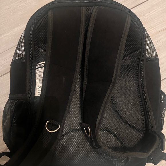 Travel back pack for Cat 🐱 or small dog 🐶 back pack - Picture 9 of 14